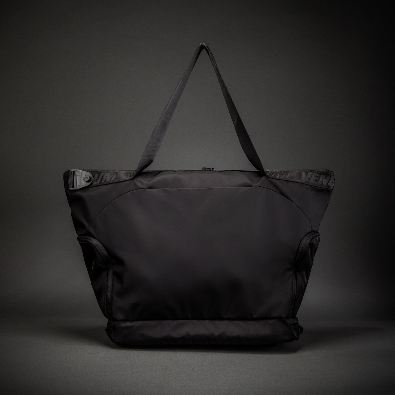 Venum Essential Sports Bags - Black