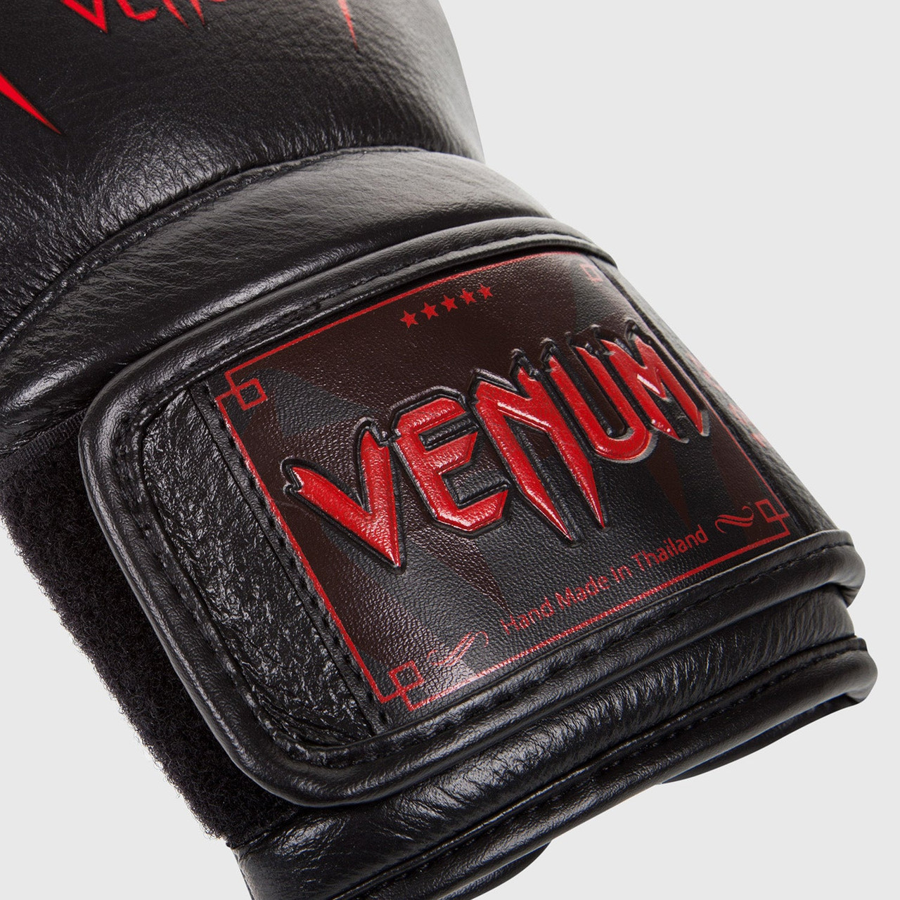 Venum Giant 3.0 Boxing Gloves - Nappa Leather Black Devil
