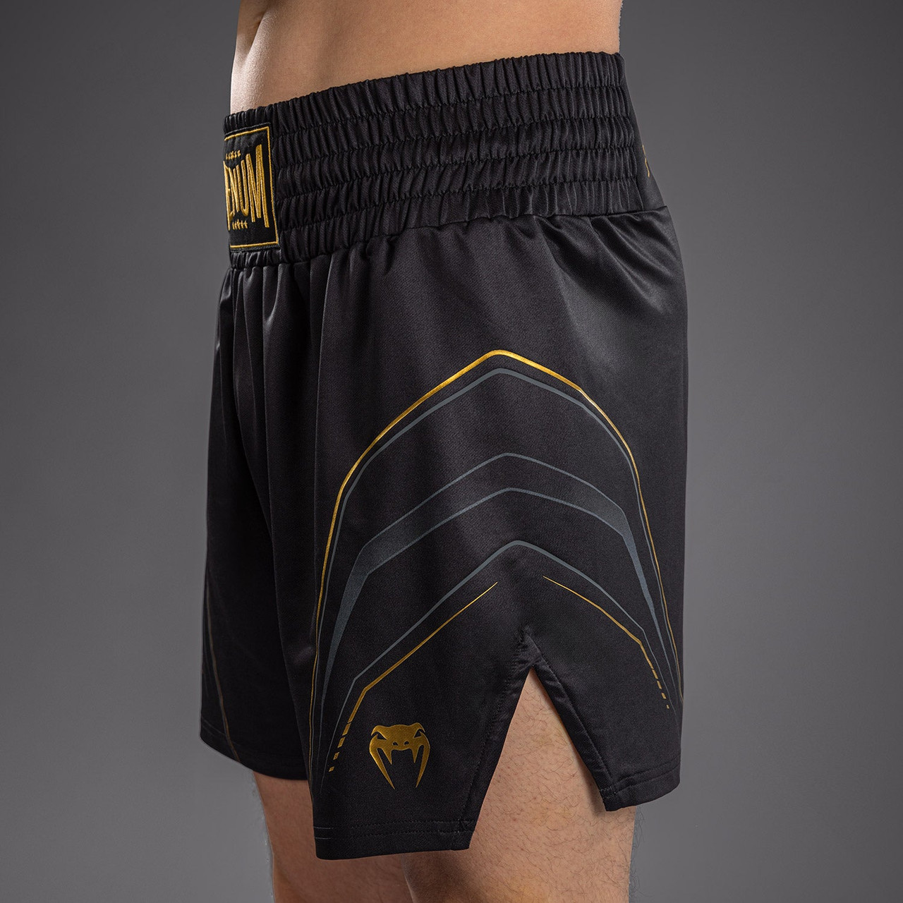 Venum Streamline Boxing Shorts - Black/Gold