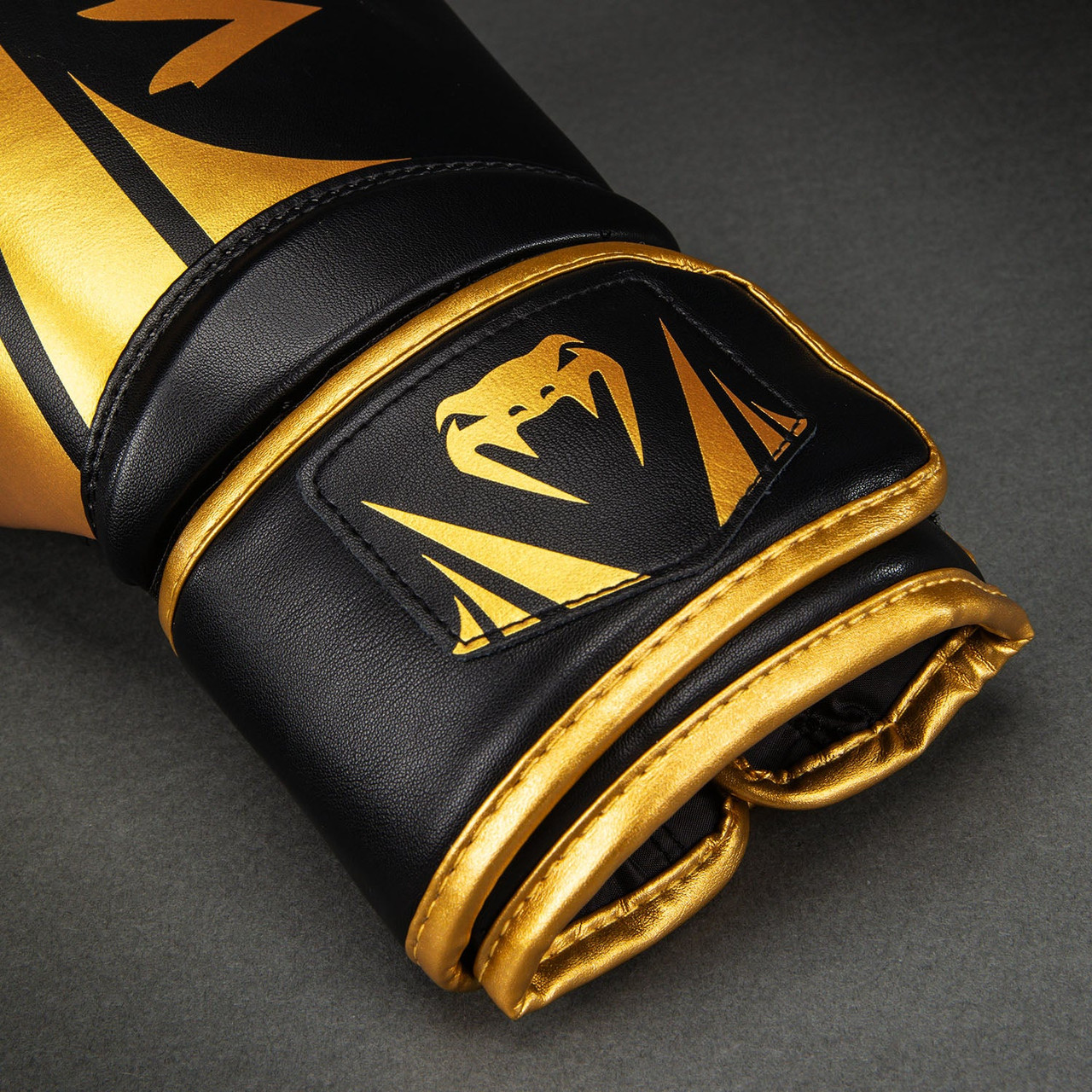 Venum Challenger 2.5 Boxing Gloves – Black/Gold
