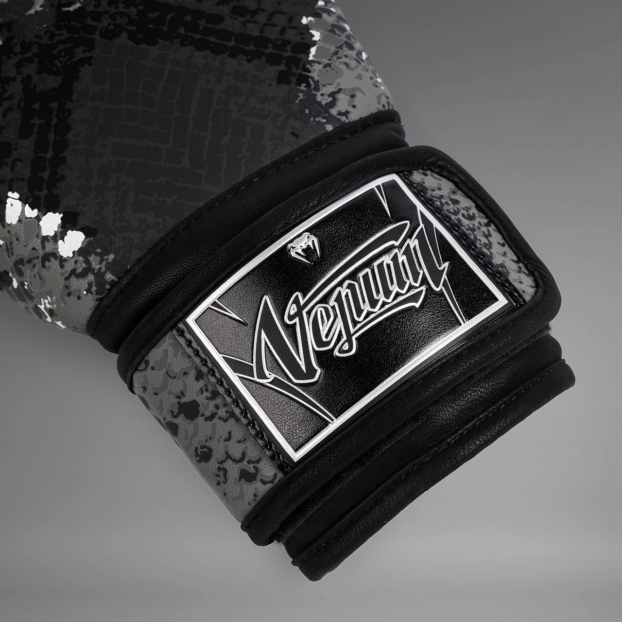 Venum Amazonia Boxing Gloves - Dark grey
