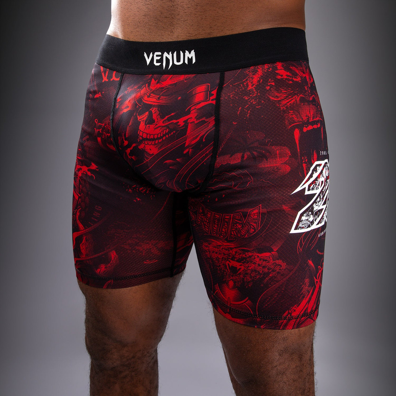 Venum 20th Anniversary Vale Tudo Shorts - Black/Red