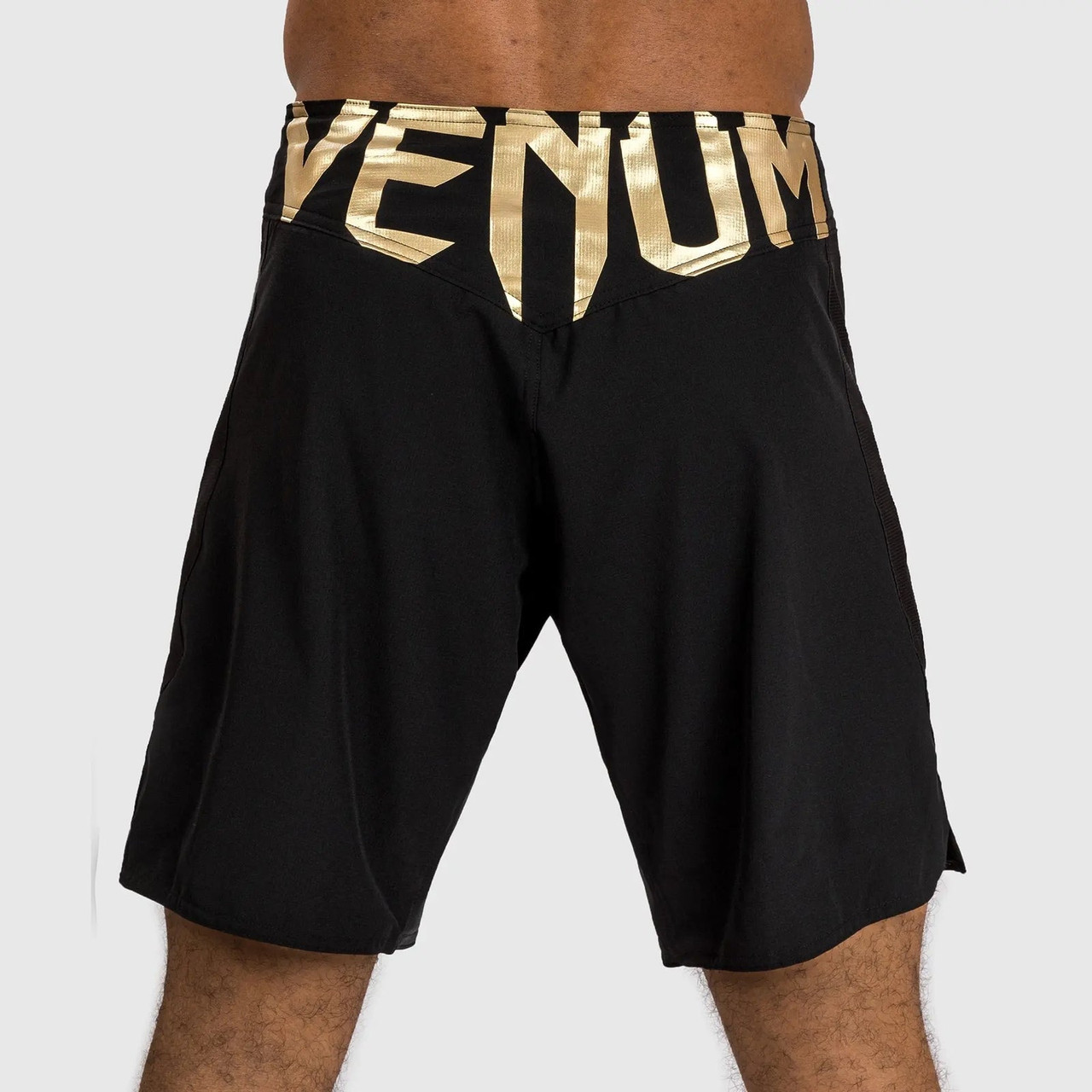 Venum Light 5.0 Fightshorts - Black/Gold