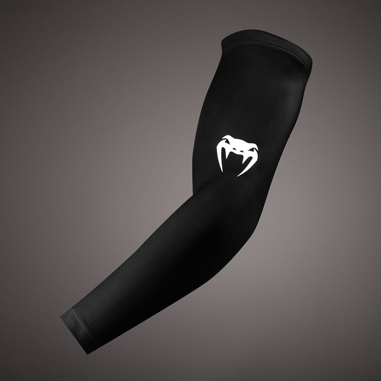Venum Lineup Arm Sleeves - Black/White