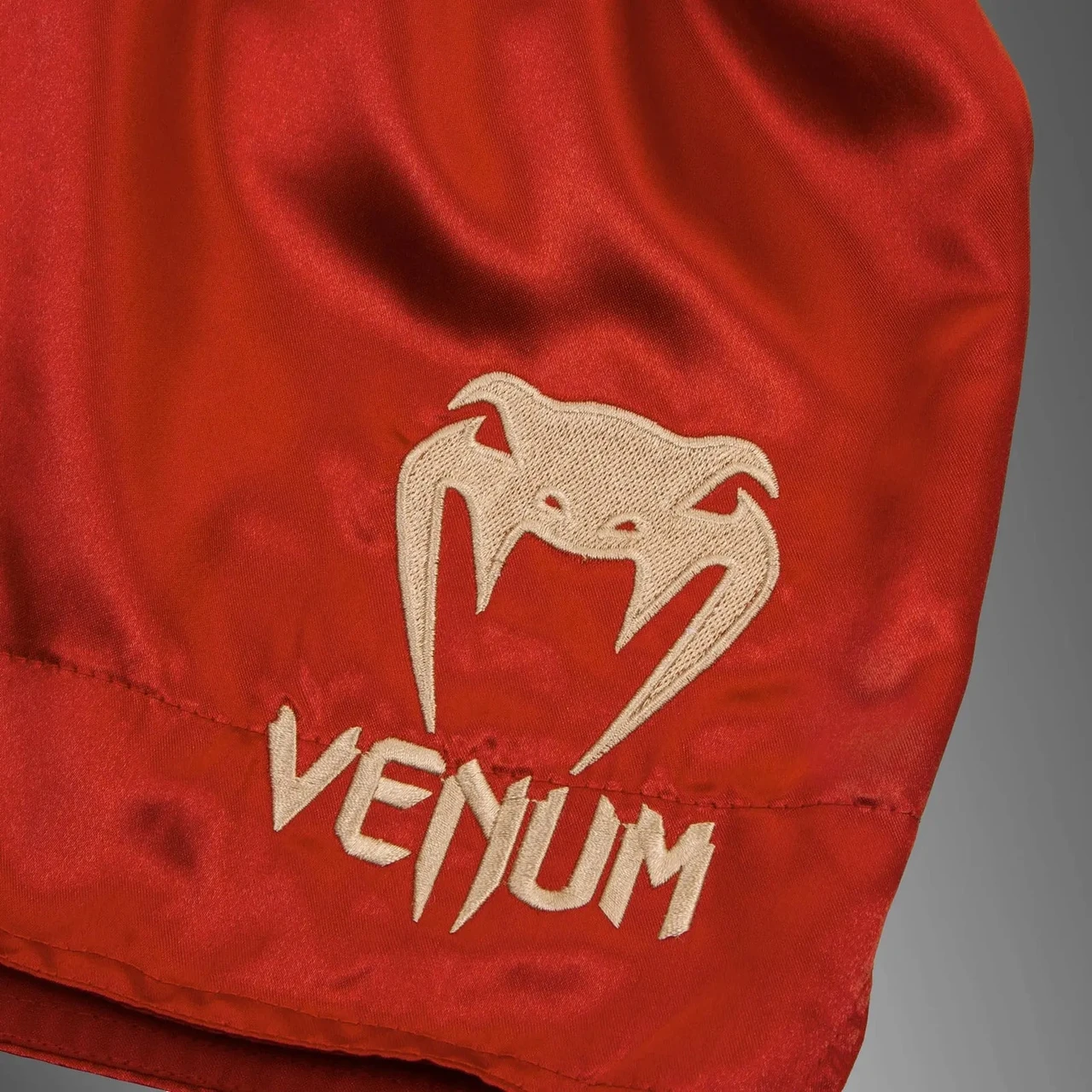 Venum Classic Muay Thai Short - Bordeaux/gold