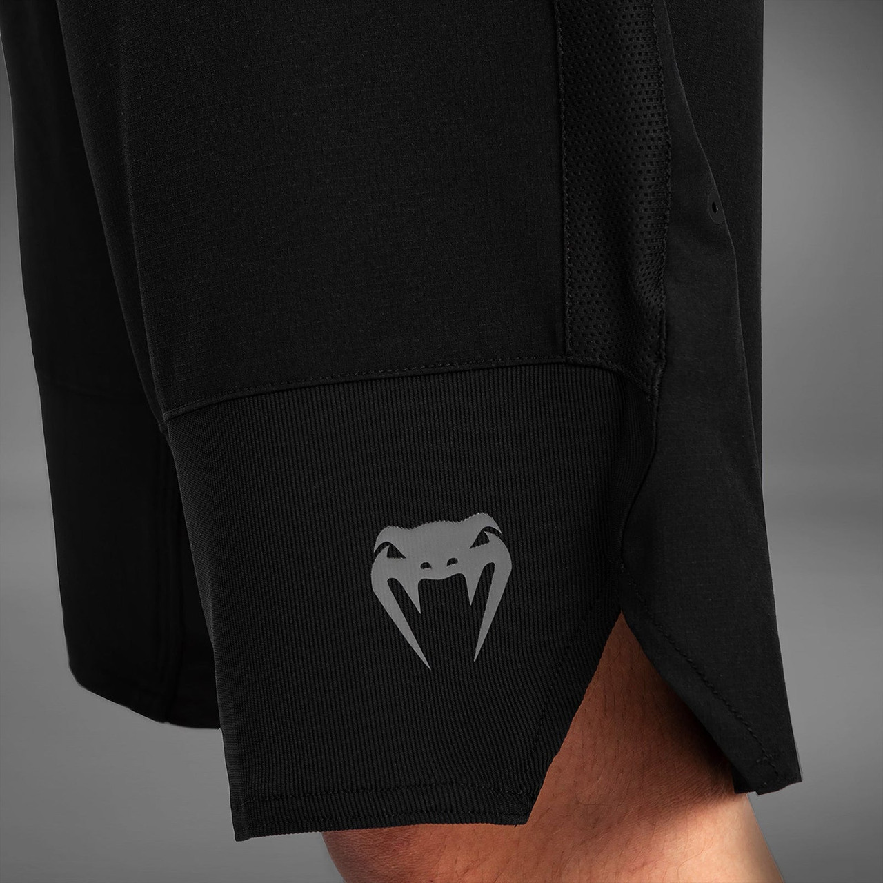 Venum G-Fit Air Fightshort - Black