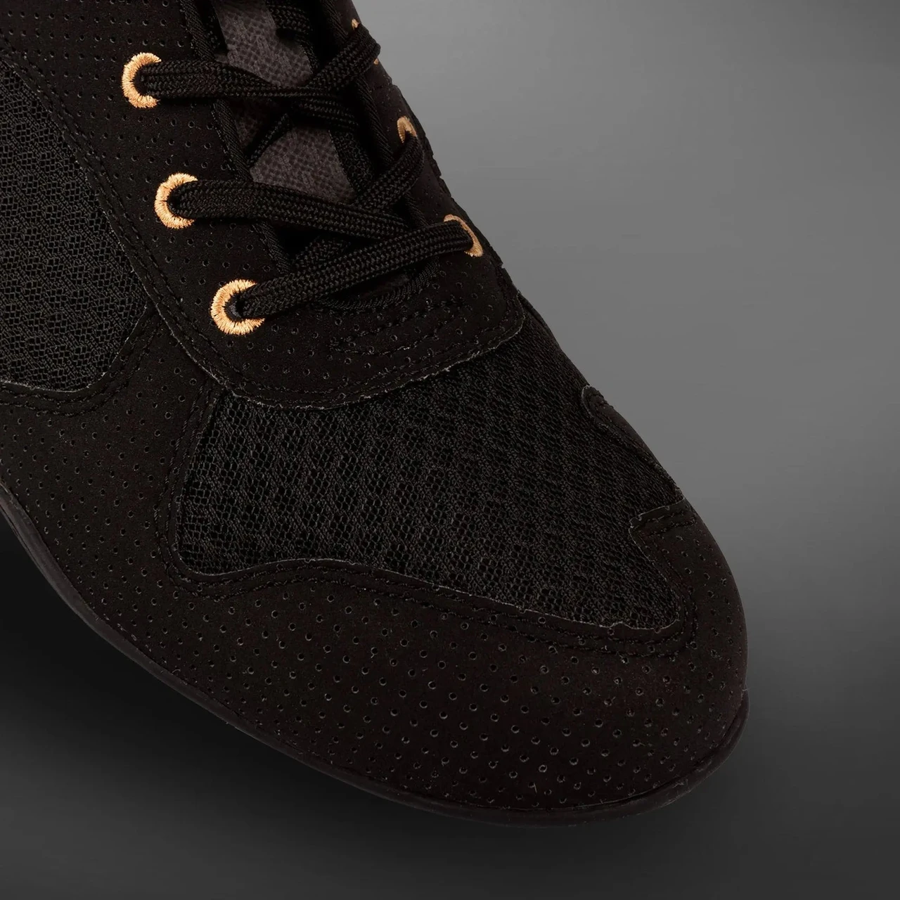 Venum Elite Boxing Shoes – Black/Bronze
