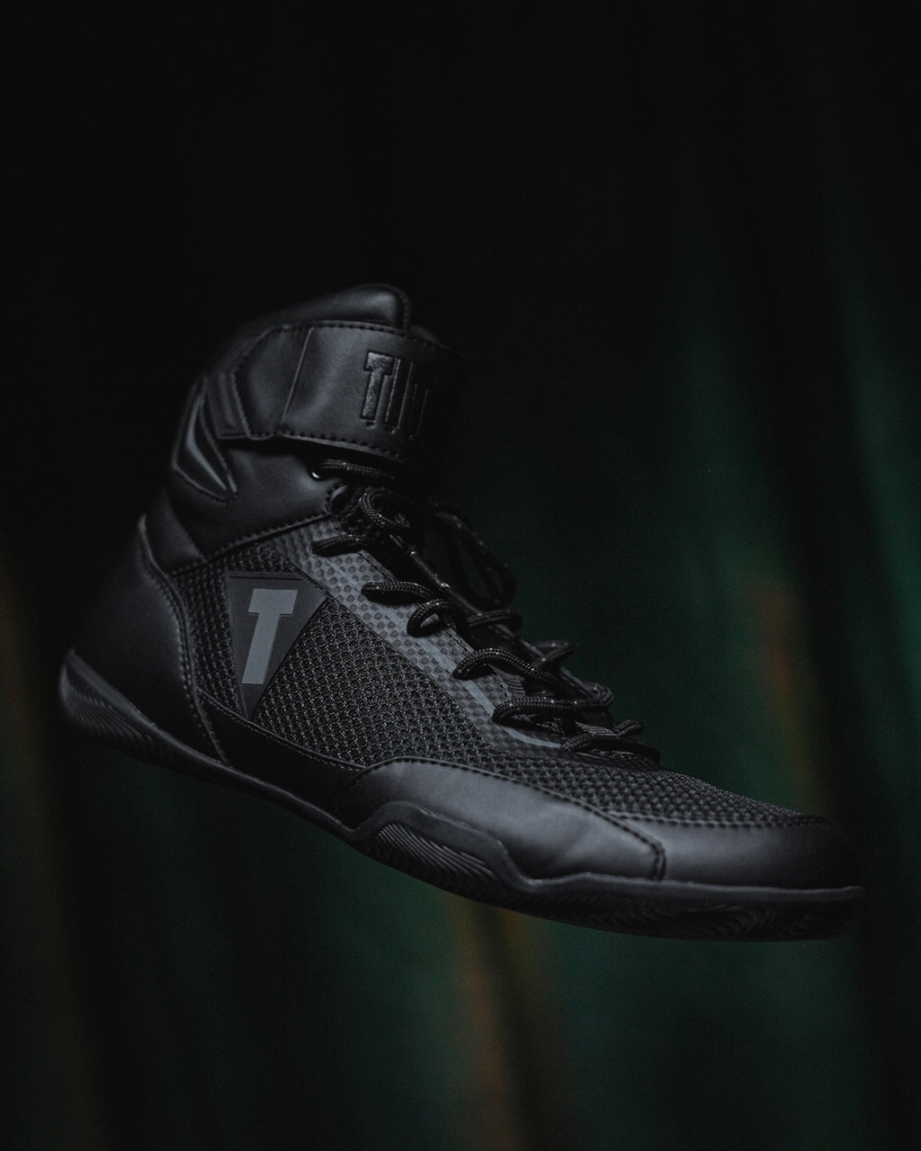 TITLE Boxing Select Mid-Top Boxing Shoes