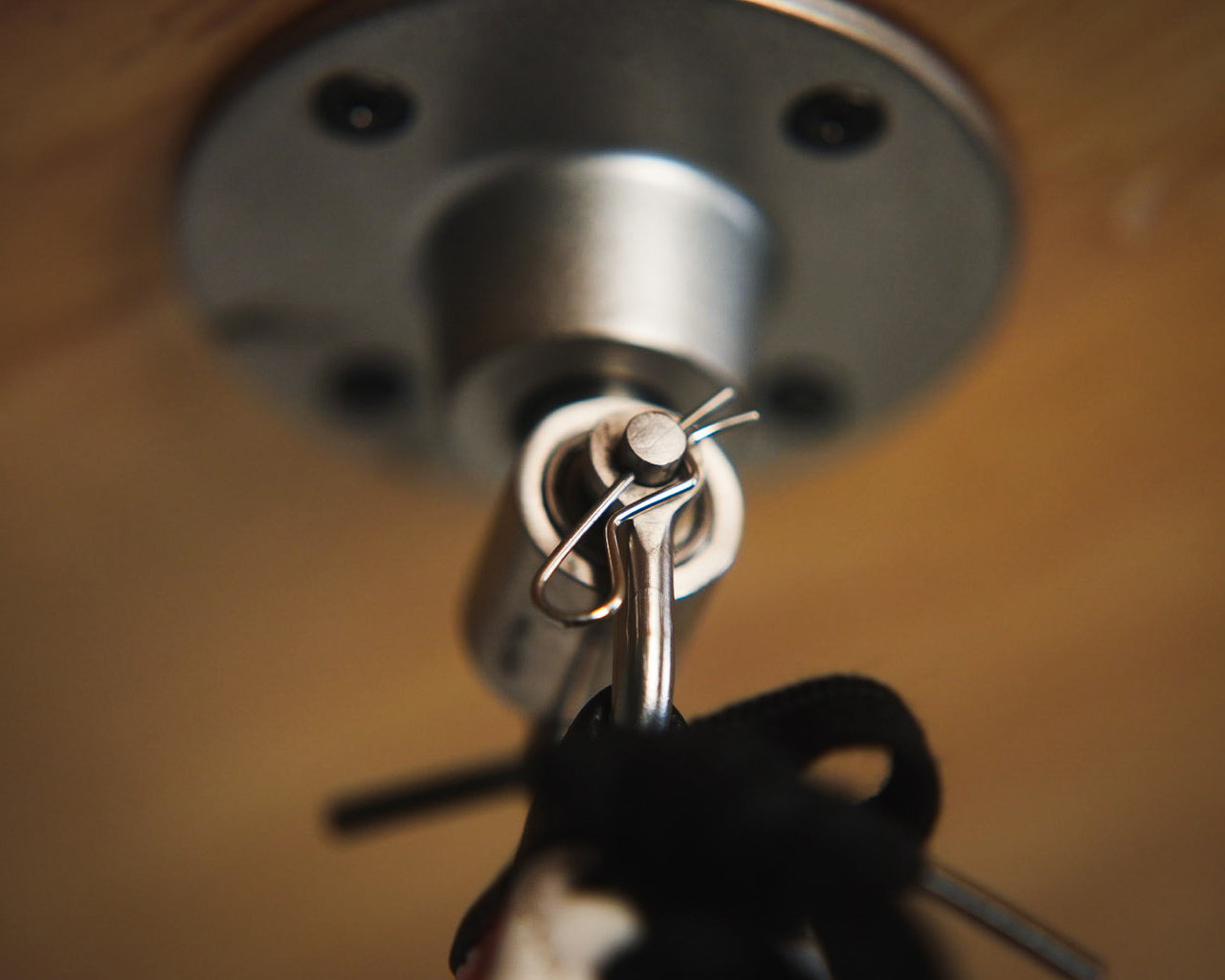TITLE Boxing Lightning-Fast Super Swivel