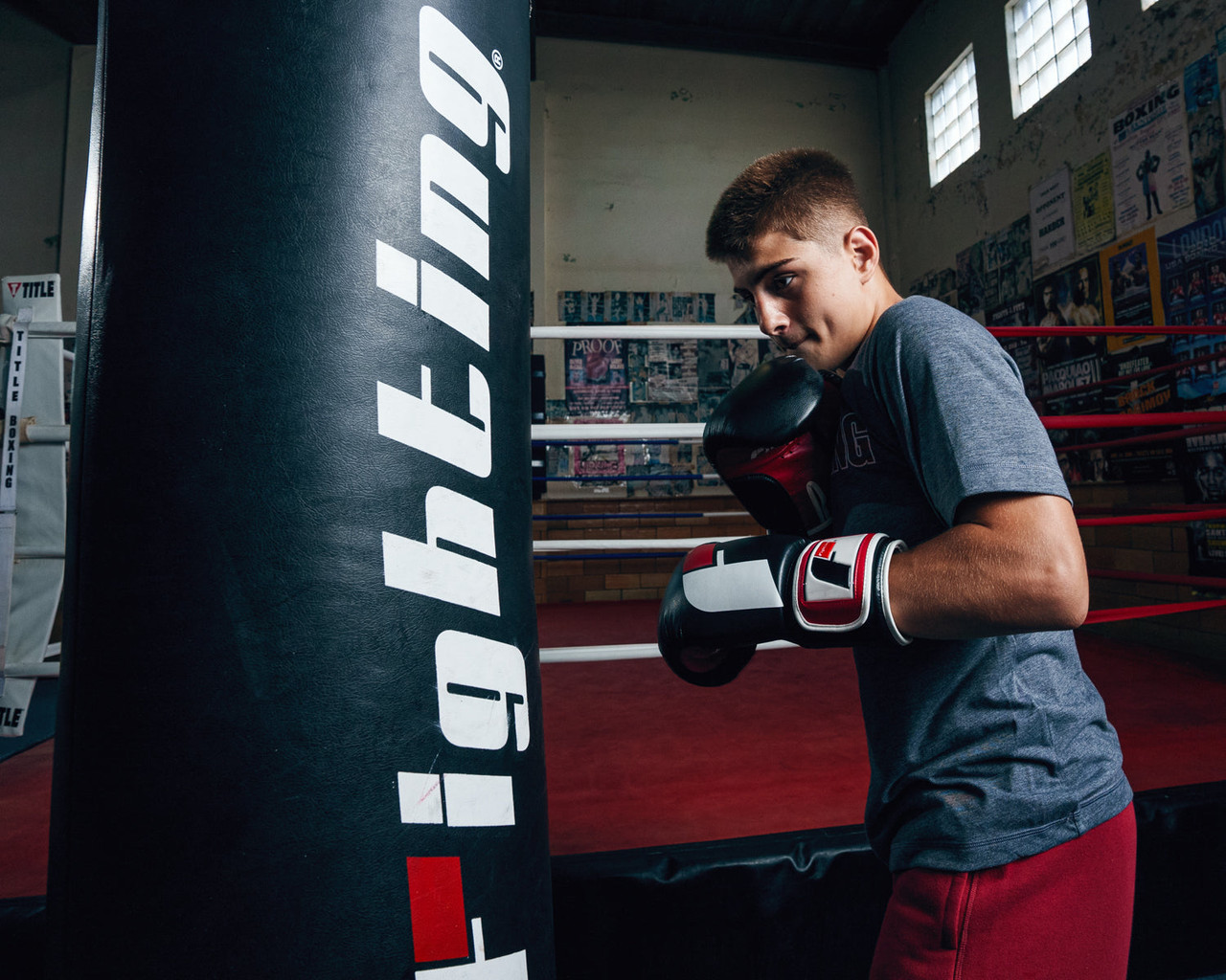 Fighting Big Logo Bag Boxing Gloves