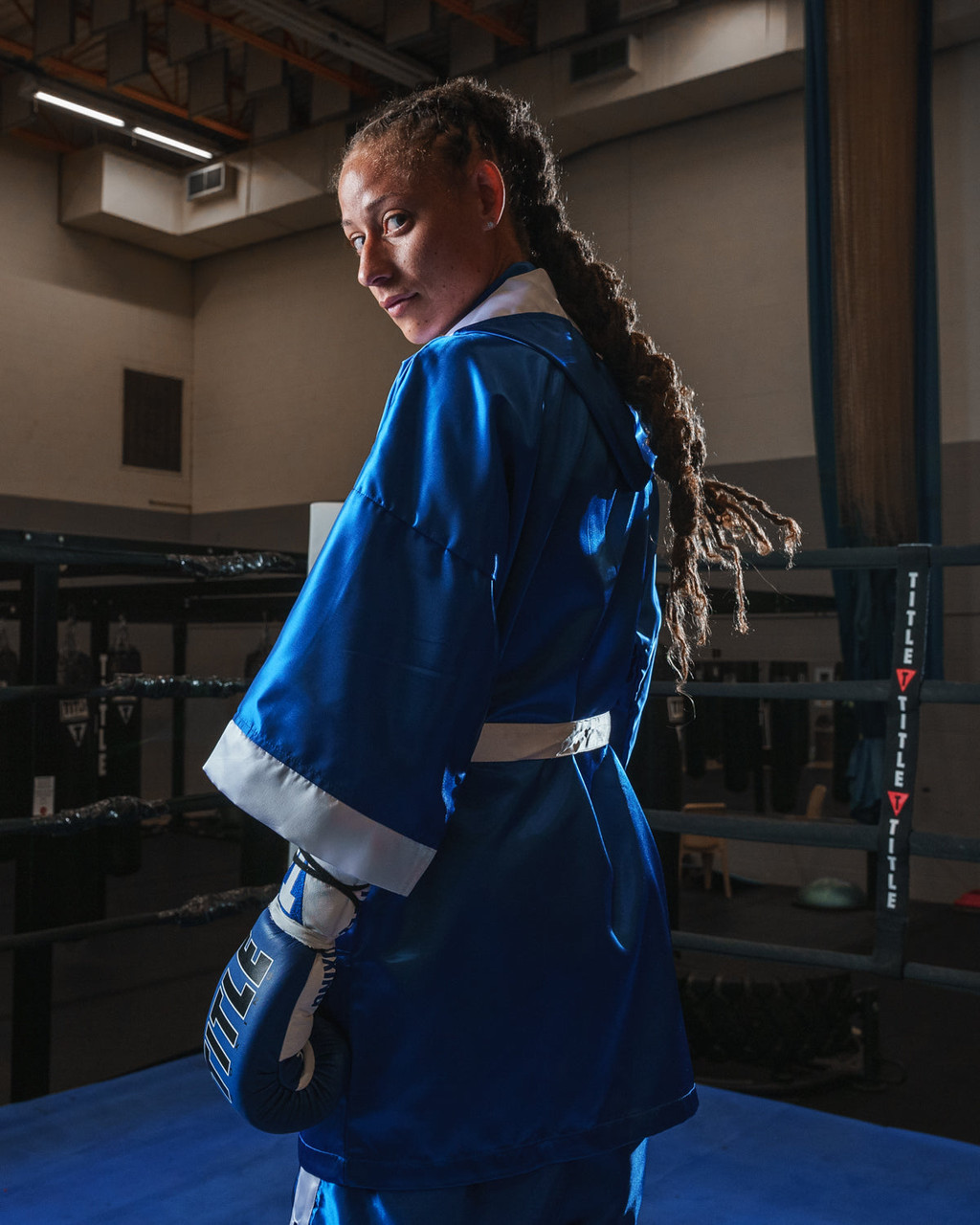 TITLE Boxing Pro Fingertip Robe 2.0