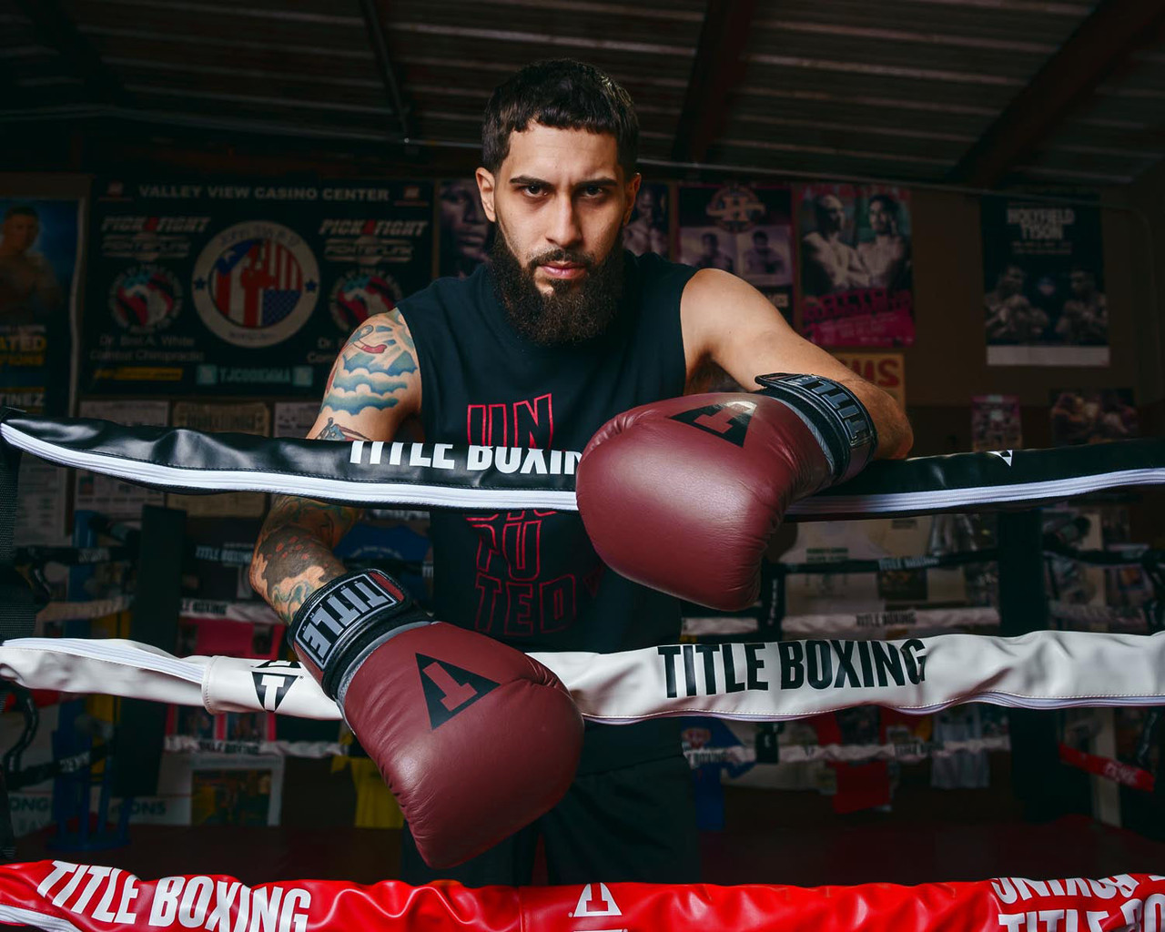 TITLE Boxing Gallant Bag Boxing Gloves