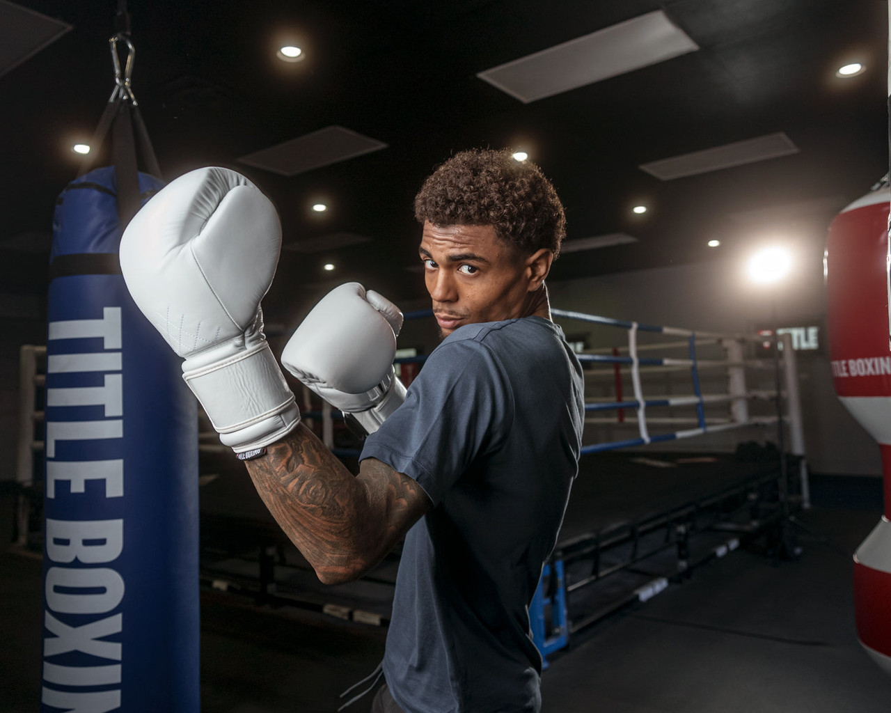 TITLE Boxing KO-Vert Bag Boxing Gloves