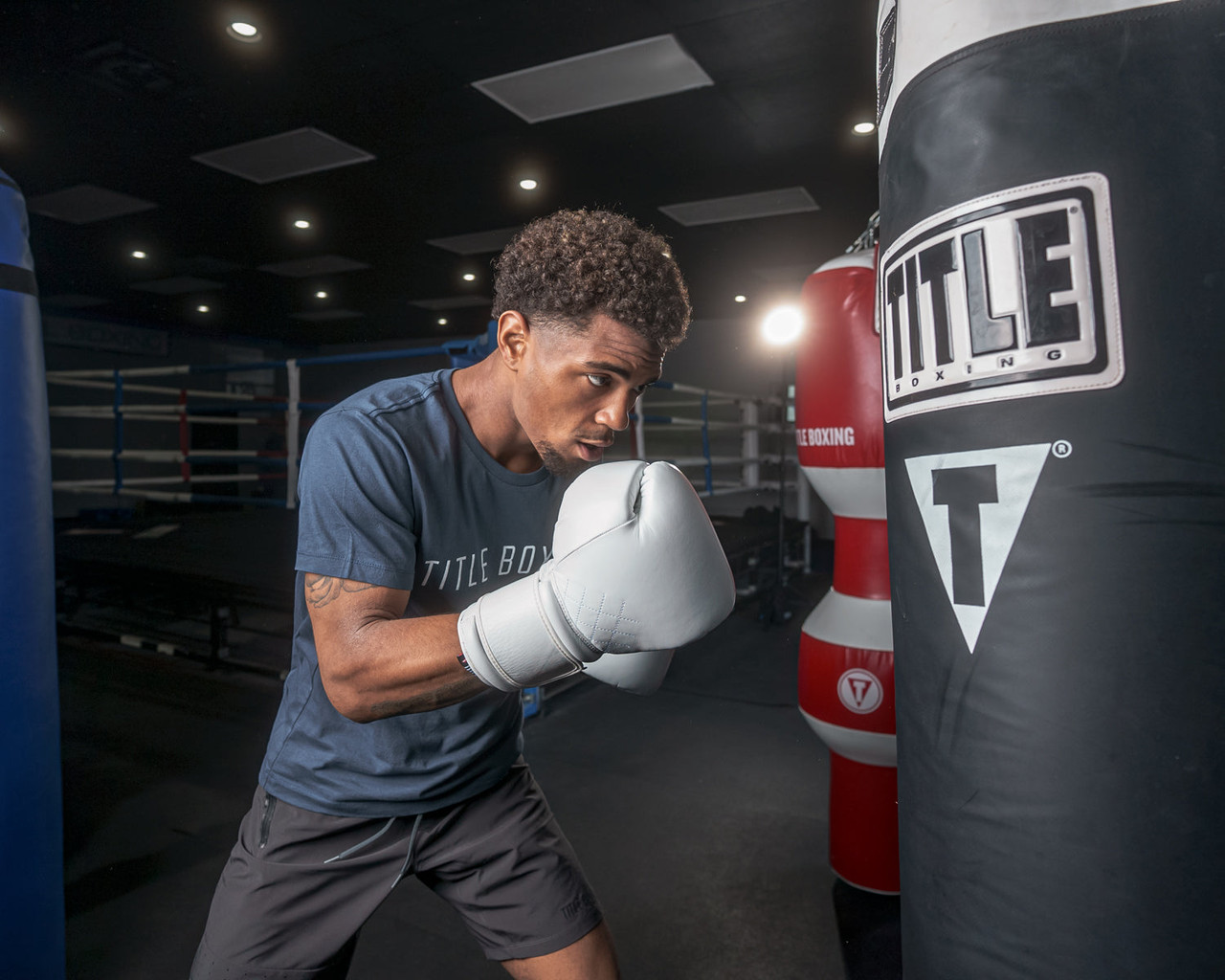 TITLE Boxing KO-Vert Bag Boxing Gloves