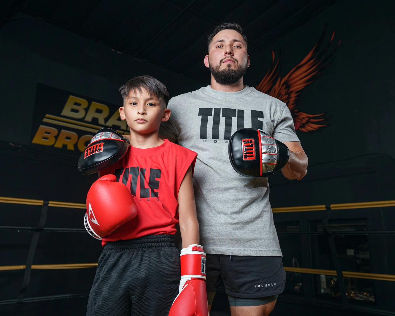 TITLE Boxing Valiant Micro Mitts