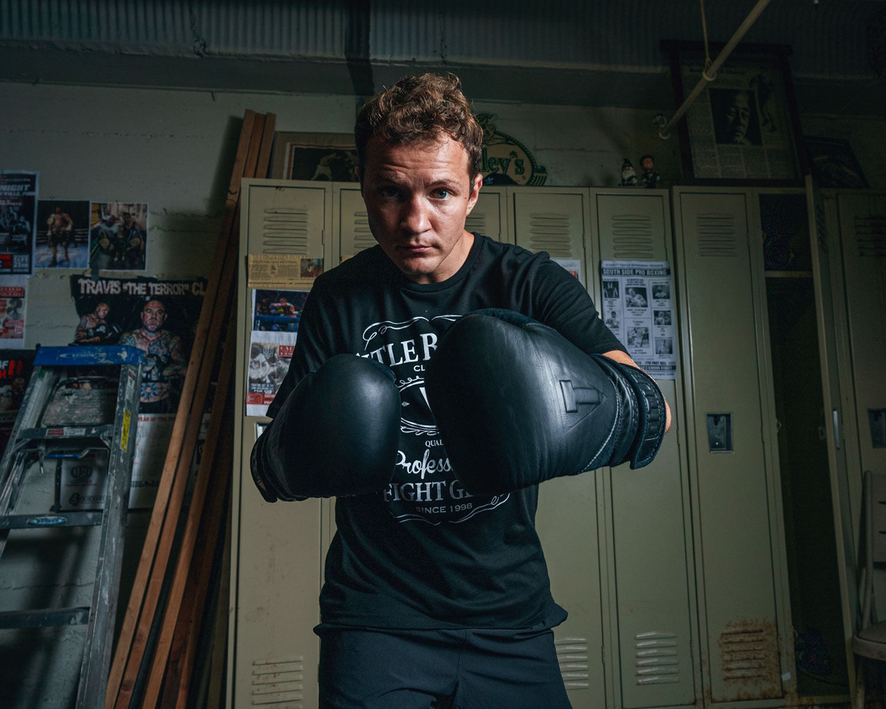 TITLE Black Training Boxing Gloves 2.0