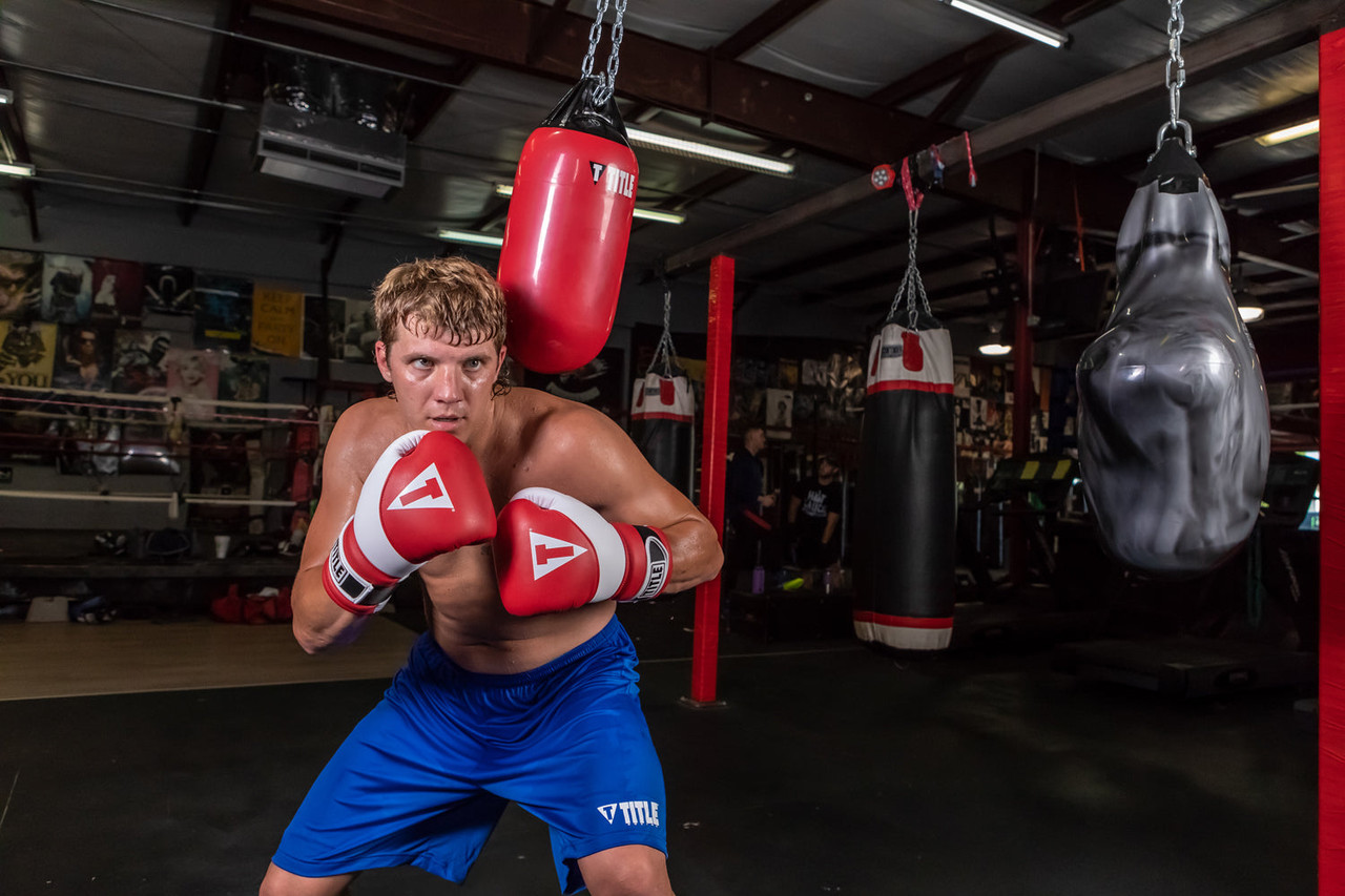 TITLE Boxing Gel Suspense Training Boxing Gloves
