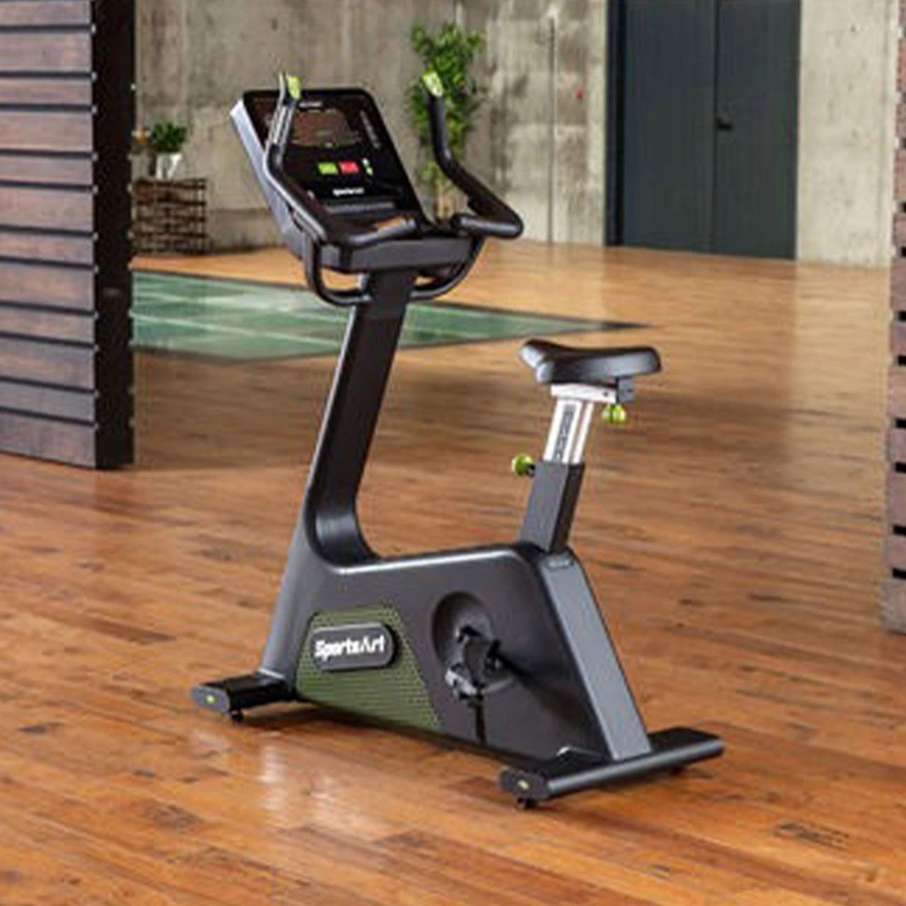 SportsArt G574U Elite Eco-Power Upright Cycle