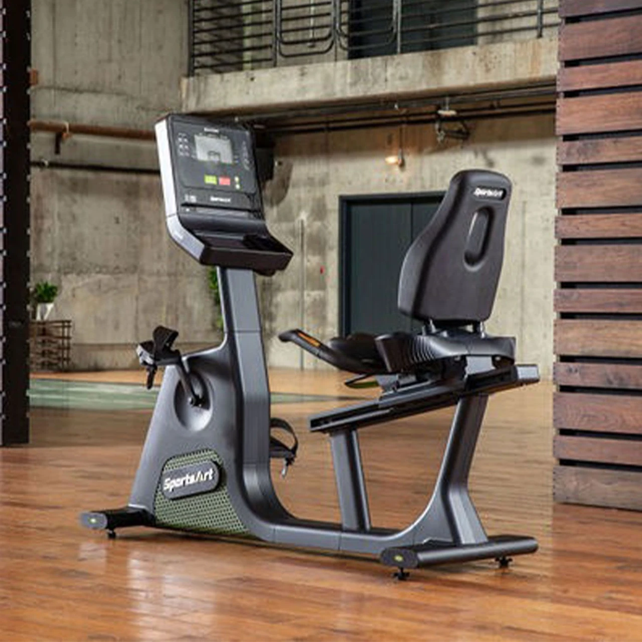 SportsArt G574R Elite Eco-Power Recumbent Cyle