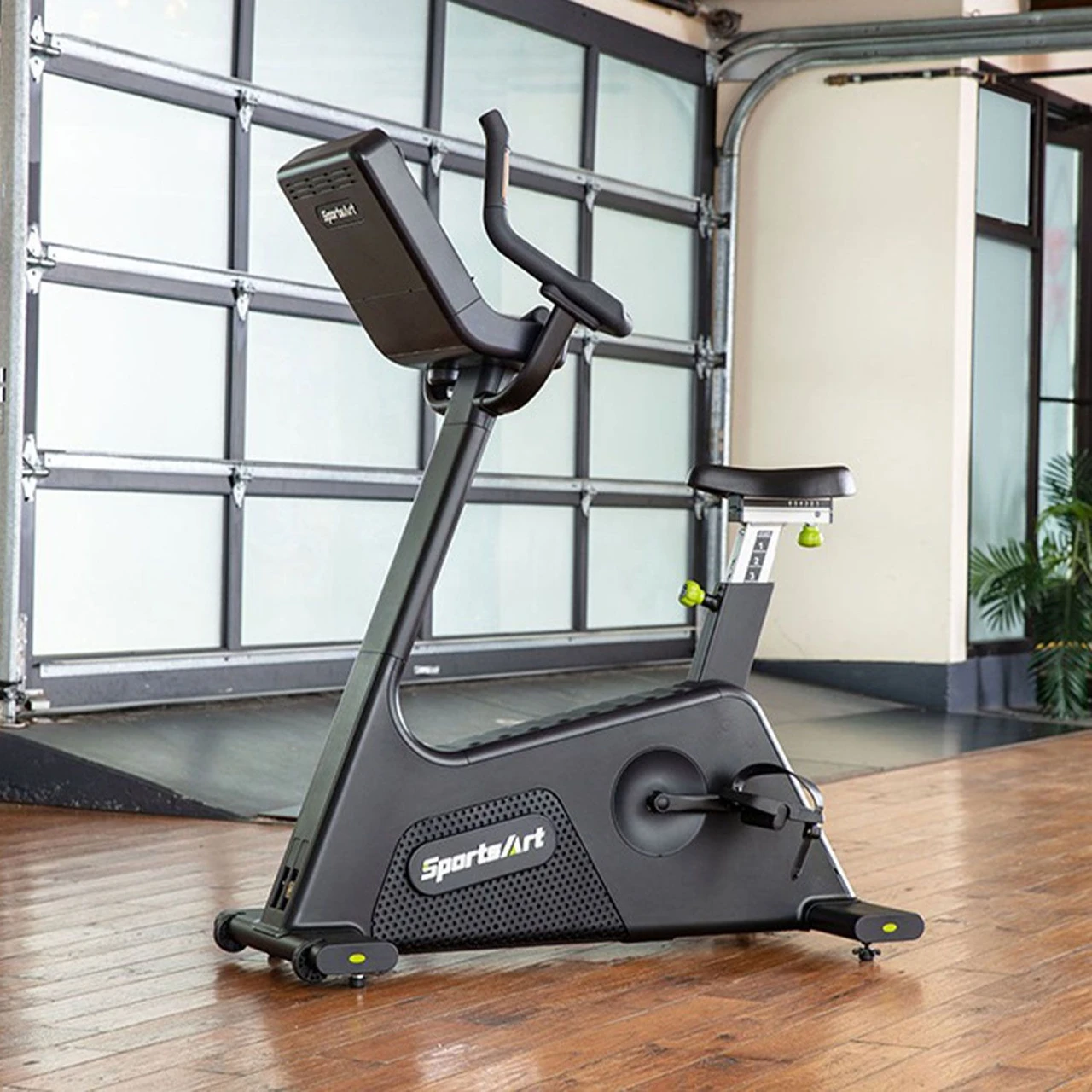 SportsArt C574U Elite Eco-Natural Upright Cycle