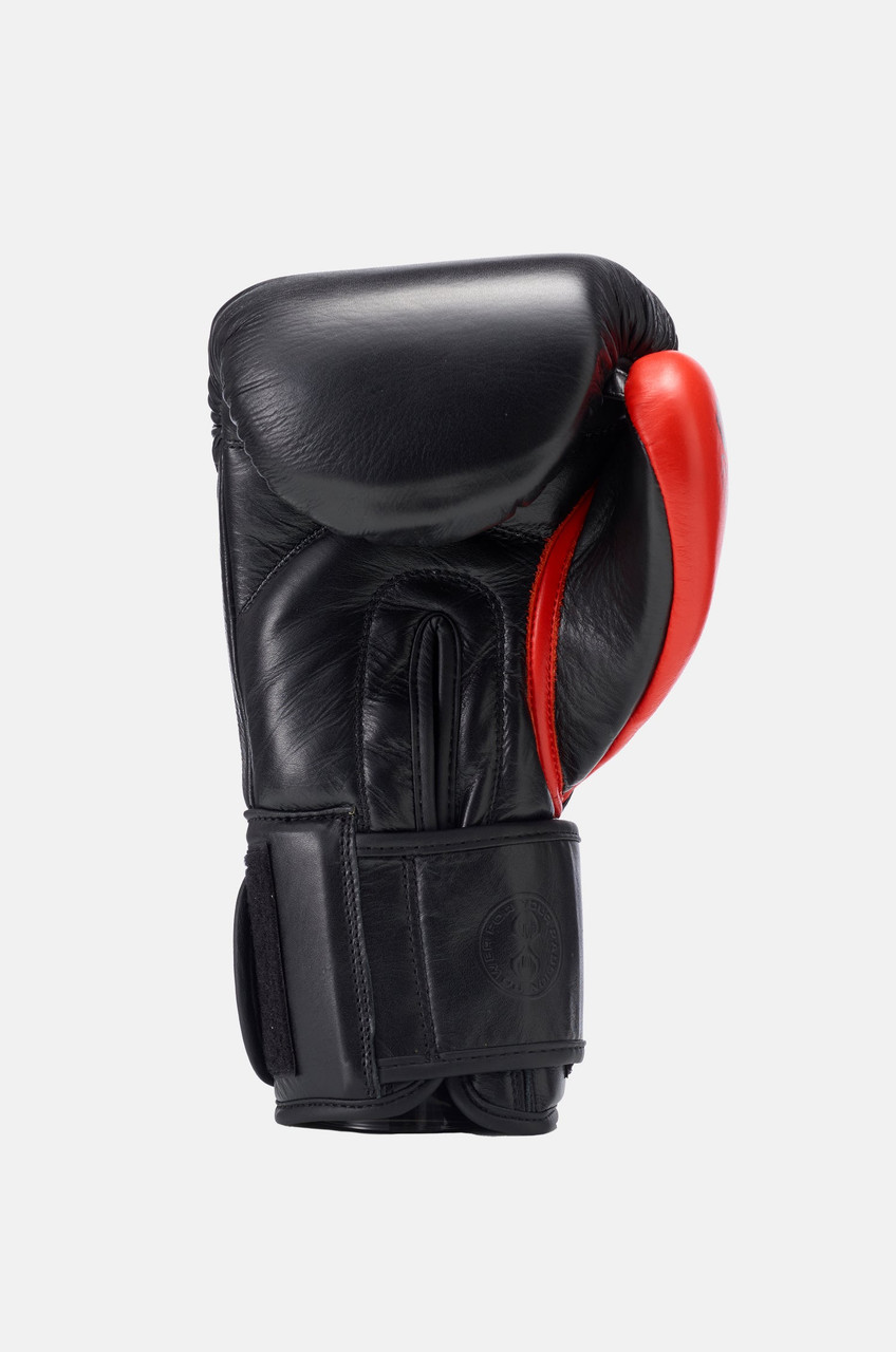 Sting Evolution Boxing Gloves - Black/Red