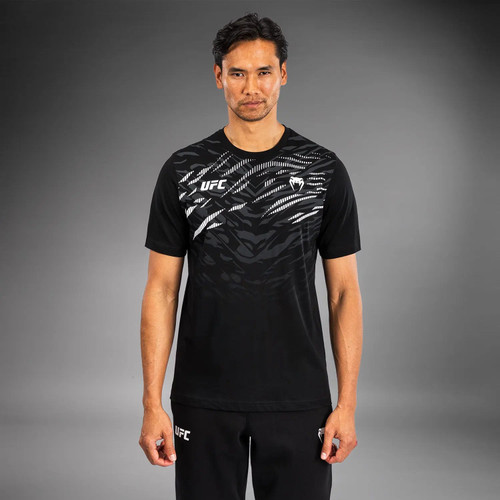 UFC Fusion by Venum Men’s Replica Short Sleeve T-Shirt - Black