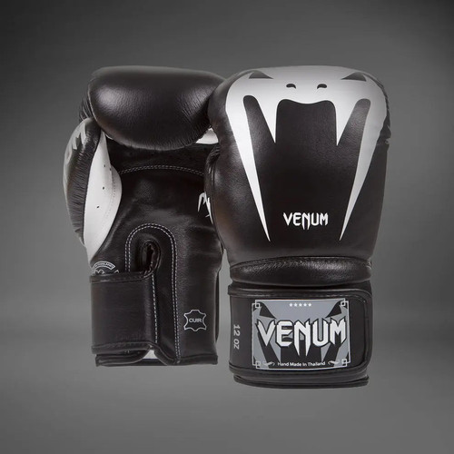 Venum Giant 3.0 Boxing Gloves - Nappa Leather Black