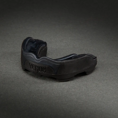 Venum Predator Mouthguard – Black/Black/Red