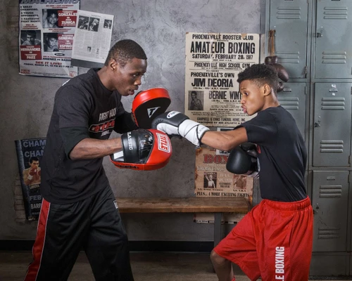 TITLE Classic Charge Punch Mitts