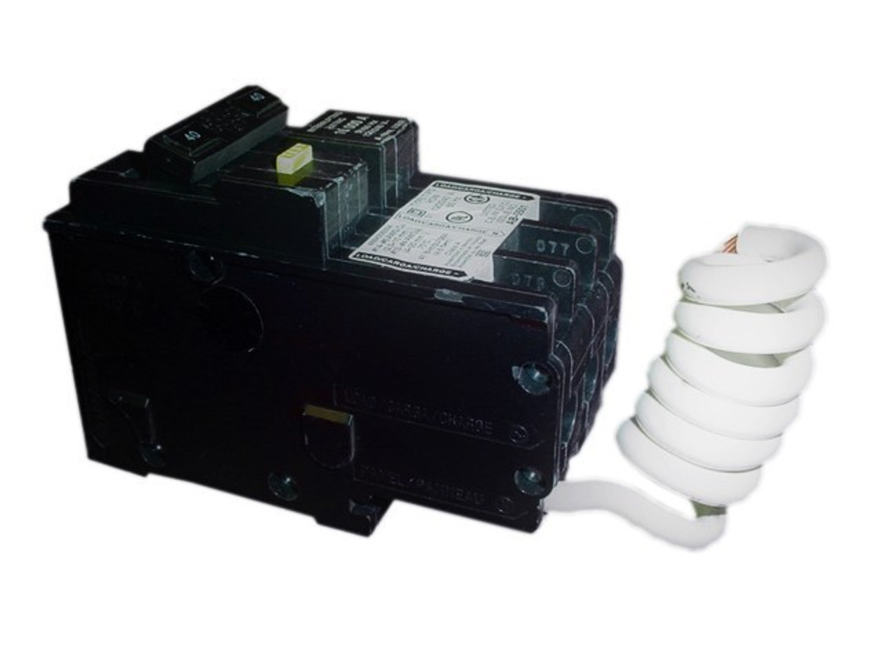 SQUARE D HOM220GFI N 20A 240V 2P USED