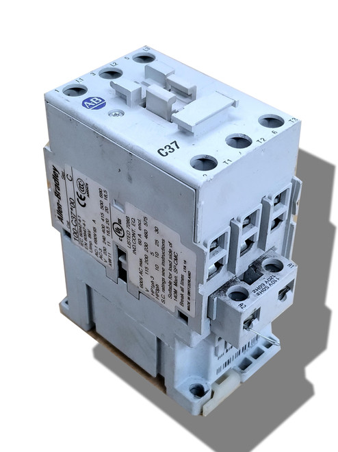 ALLEN BRADLEY 100-C09D10 N 9A 600V 3 Coil120 VACV NEW