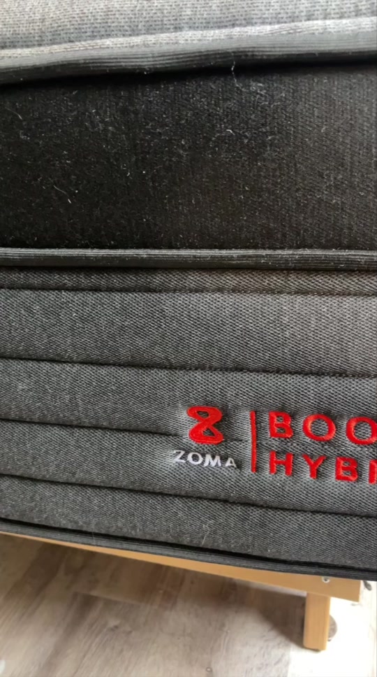 Definitely enjoying our brand new Zoma mattress! @Zoma