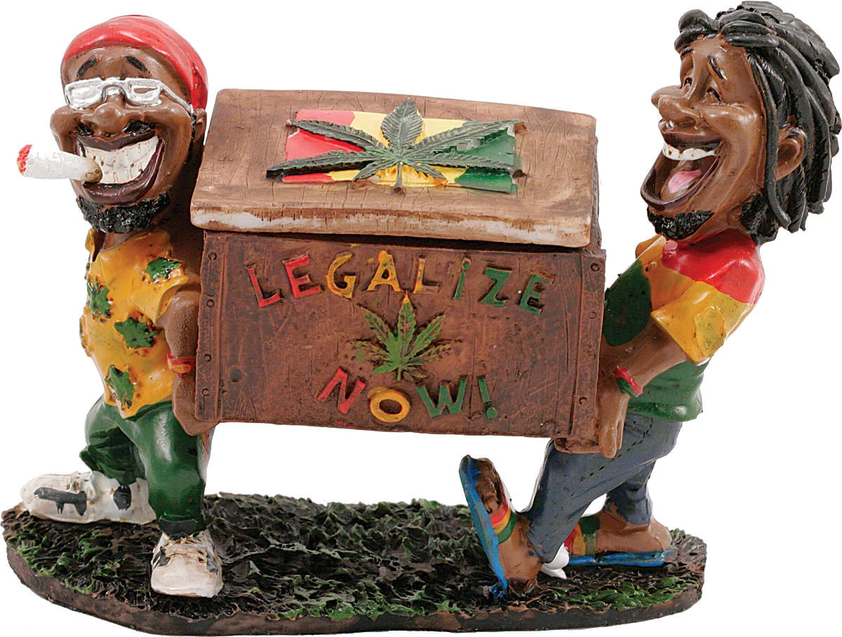 JAMAICAN POLY RESIN ASHTRAY (LT116)