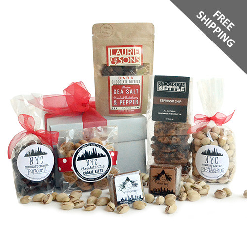 Brownies, Brittle, Popcorn, Almonds and more in this gourmet food gift box.
