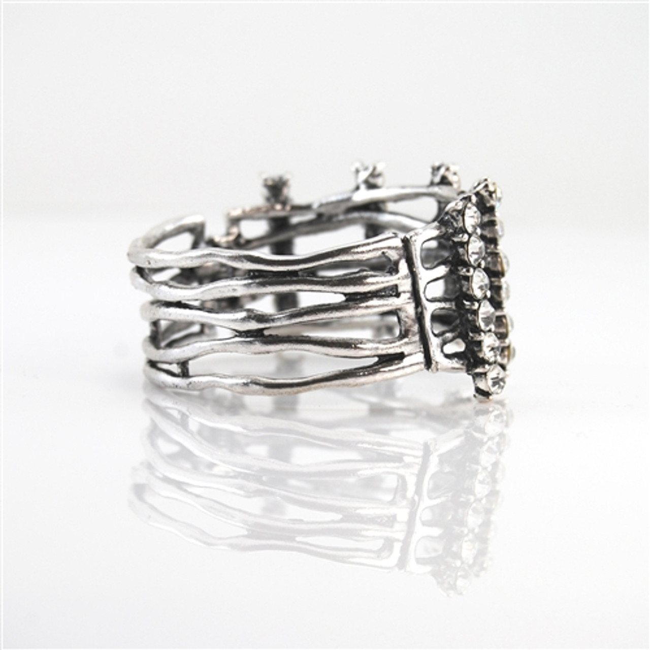 ブレスレット SILVER CRYSTAL DETAIL CUFF BRACELET Silver Cuff Bracelet With Crystals | FashionJewelry.com