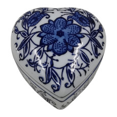 23703-02#4" Flower Chinoiserie Heart Box, Blue/white