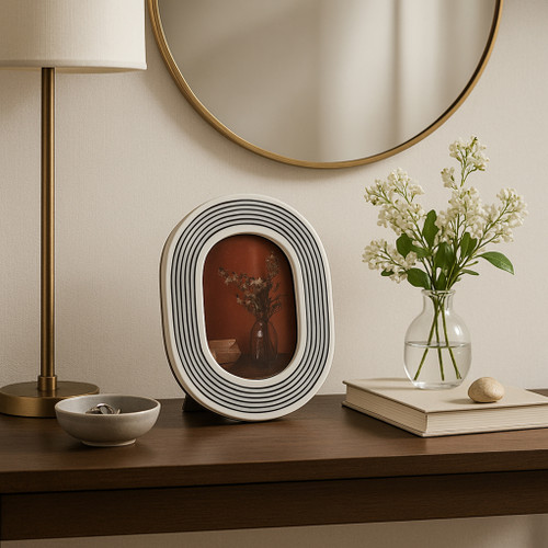 21556-02#5x7 Oval Etched Lines Photo Frame, White/black