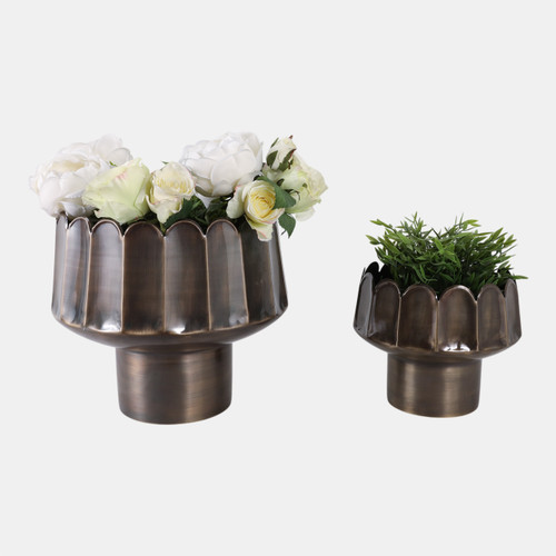 22208#S/2 9/12" Scalloped Pedestal Planter, Antique Bras