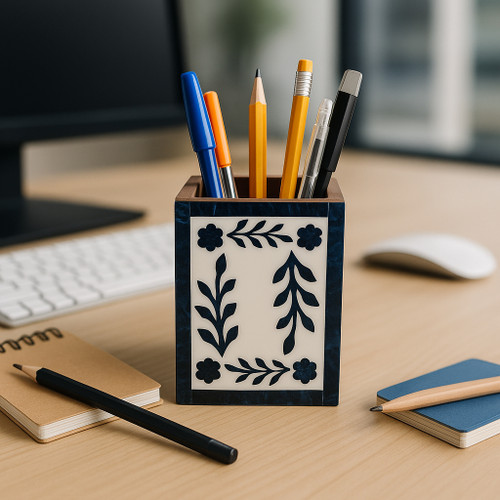 22262#4x3" Blue Petals Resin Pencil Cup, Blue/white