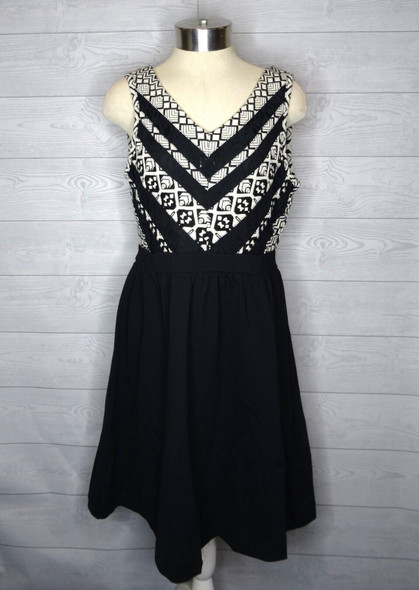 Cynthia Rowley Black & White Geometric Fit & Flare Dress Women's Size L *NEW*