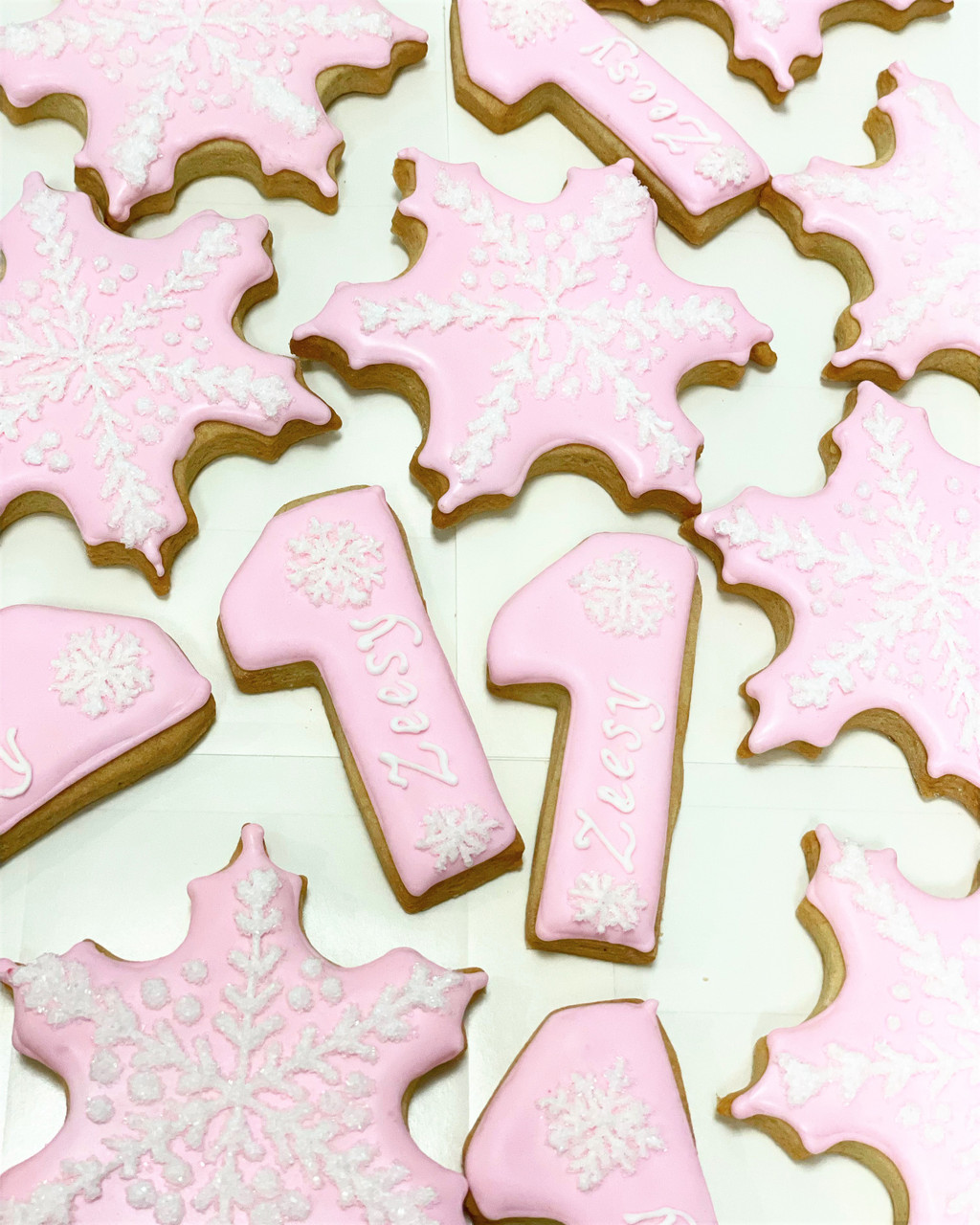 Iced Sugar Cookie Christmas Gift Set - 12 Pack Elegant Desserts