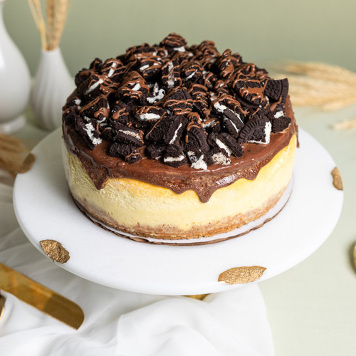 CHOLOV YISROEL DAIRY- 8" Crushed Oreo Cheesecake