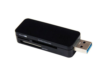 HP 22 In 1 Media Card Reader Kit for Workstations, compatible with NK361AA, mounted in a server rack