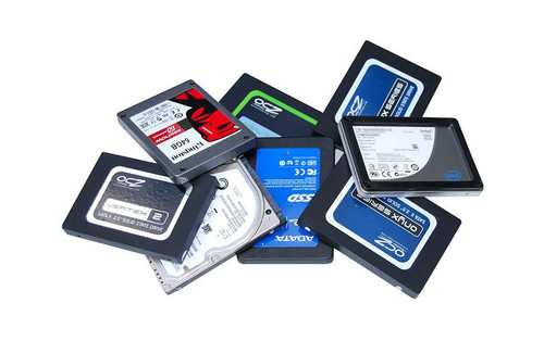 03T7924 - Lenovo 600GB MLC SATA 6Gb/s 2.5" Hot Swap SSD