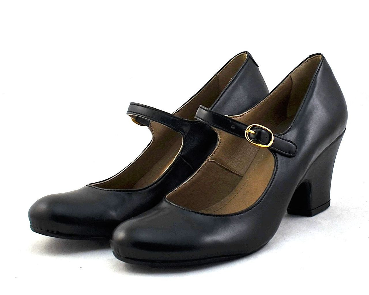 vegan court shoes