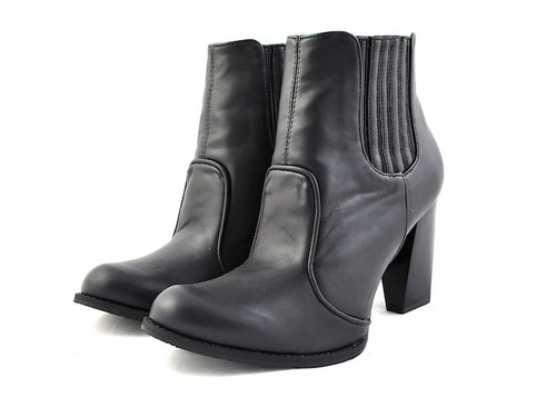 neuaura boots