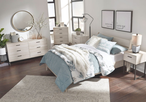 Socalle - 3 Pc. - Dresser, Full Panel Platform Bed - Natural