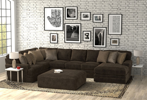 Mammoth - 3 Piece Sectional With Cocktail Ottoman (RSF Chaise) - Chocolate