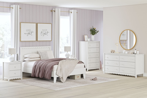 Hallityn - 4 Pc. - Dresser, Chest, Full Panel Platform Bed - White