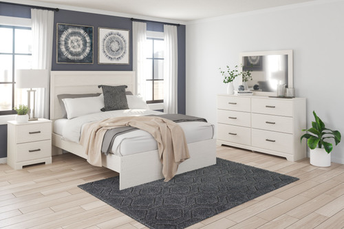 Stelsie - 6 Pc. - Dresser, Mirror, King Panel Bed, 2 Nightstands - White